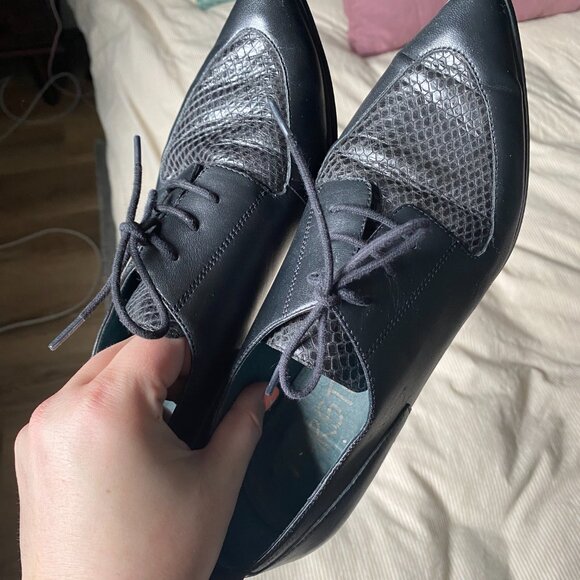 Beautiful Pointy Toe Real Leather Loafers - Picture 10 of 11